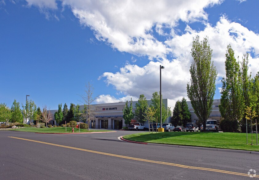5350 Capital Ct, Reno, NV à louer - Photo de l’immeuble – Image 3 sur 5