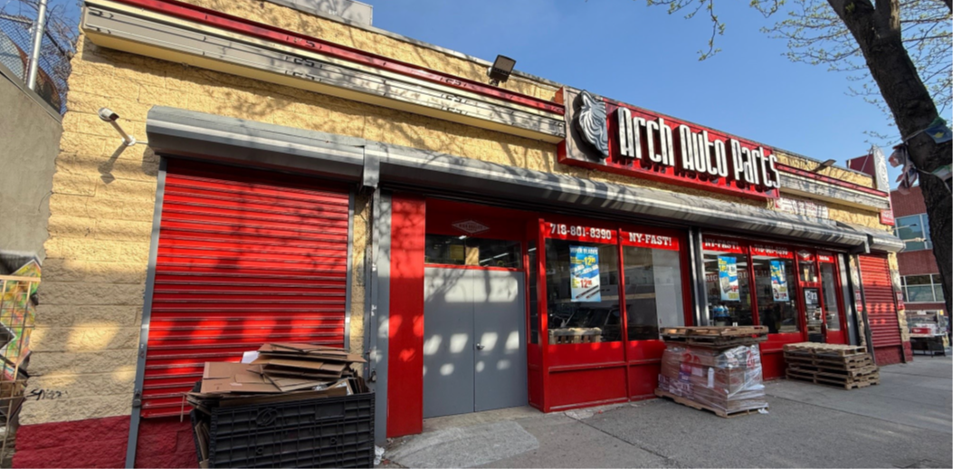 2371 Jerome Ave, Bronx, NY à louer Photo principale– Image 1 sur 2