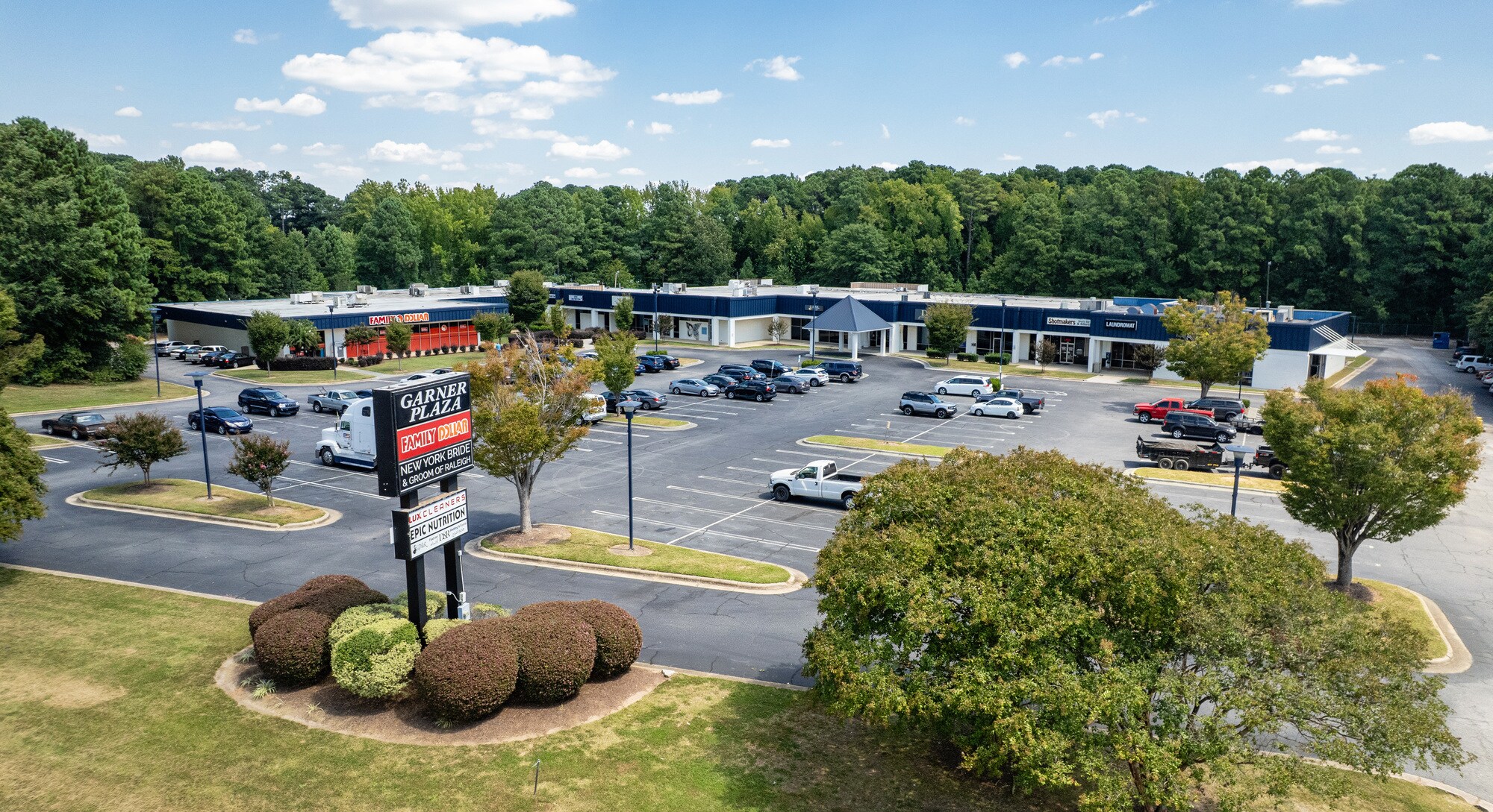 505-537 Plaza Cir, Garner, NC à louer Photo de l’immeuble– Image 1 sur 20