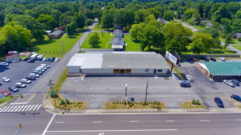 1608 Madison St, Shelbyville, TN à vendre - Photo de l’immeuble – Image 2 sur 52