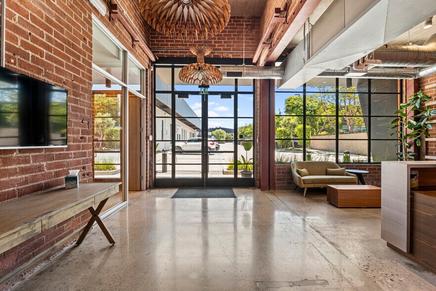 4094 Glencoe Ave, Marina del Rey, CA à louer - Photo de l’immeuble – Image 2 sur 14