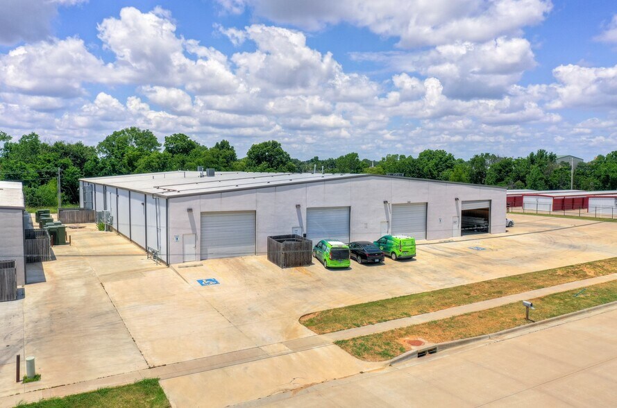 1158 N Birch Ave, Broken Arrow, OK à louer - Photo de l’immeuble – Image 3 sur 16