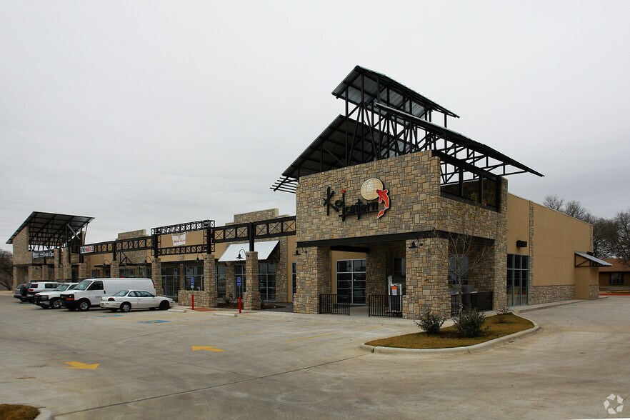333 US HWY 290 E, Dripping Springs, TX à louer - Photo de l’immeuble – Image 2 sur 3