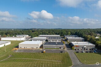 100 Business Park Dr, Freehold, NJ - VUE AÉRIENNE  vue de carte - Image1