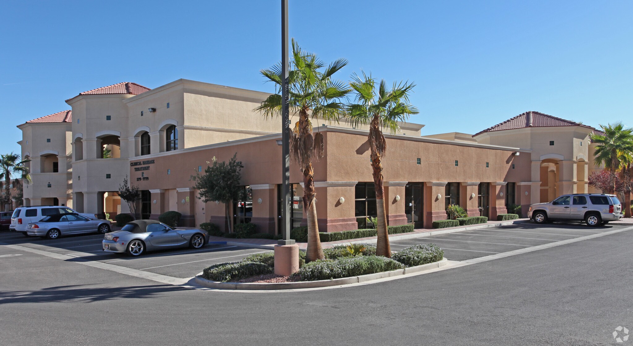 4775 S Durango Dr, Las Vegas, NV à louer Photo principale– Image 1 sur 17