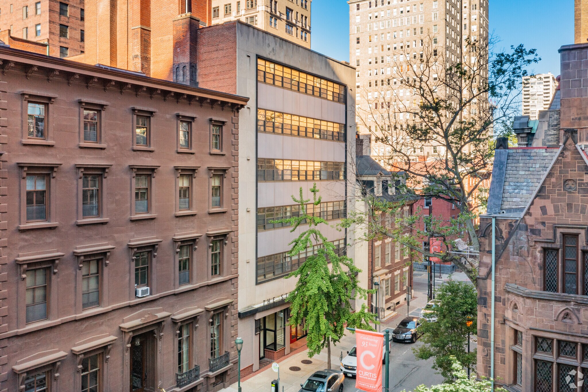 1624-1628 Locust St, Philadelphia, PA à louer Photo principale– Image 1 sur 12