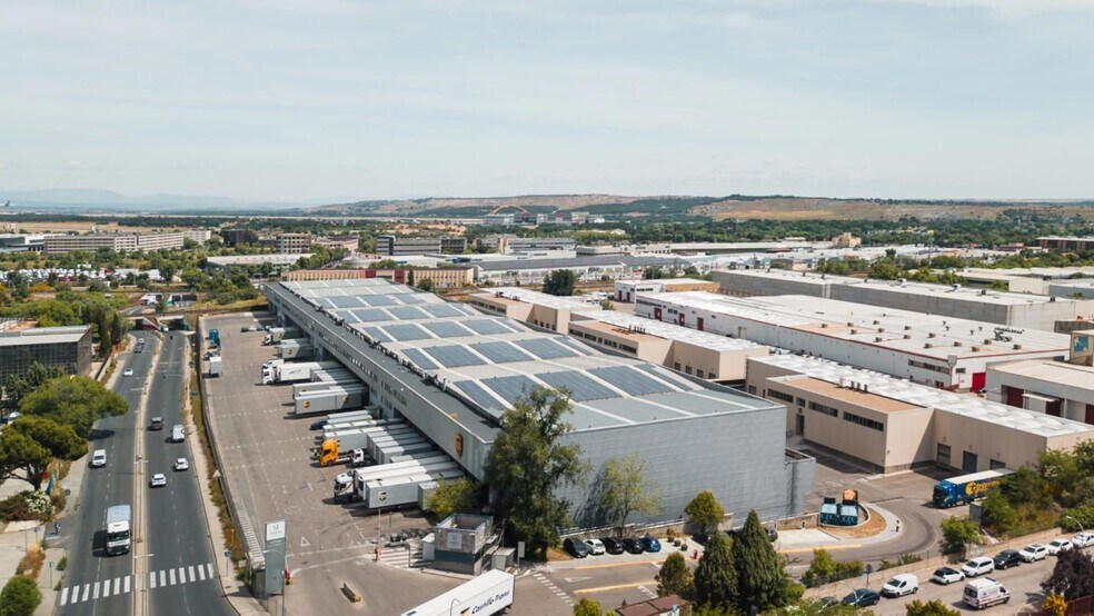 Industriel/Logistique dans Coslada, Madrid à louer - Photo de l’immeuble – Image 3 sur 4