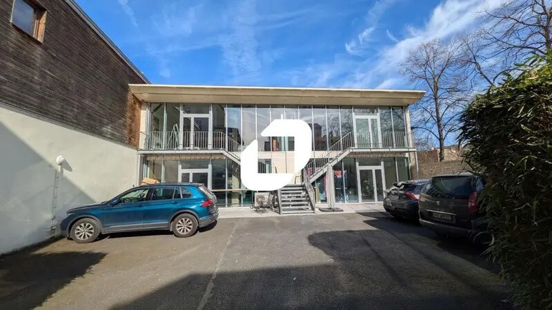 Bureau dans Ivry-sur-Seine à louer - Photo de l’immeuble – Image 2 sur 13