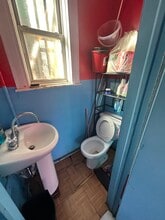 12220 Liberty Ave, South Richmond Hill, NY à louer Photo de l’immeuble– Image 2 sur 3