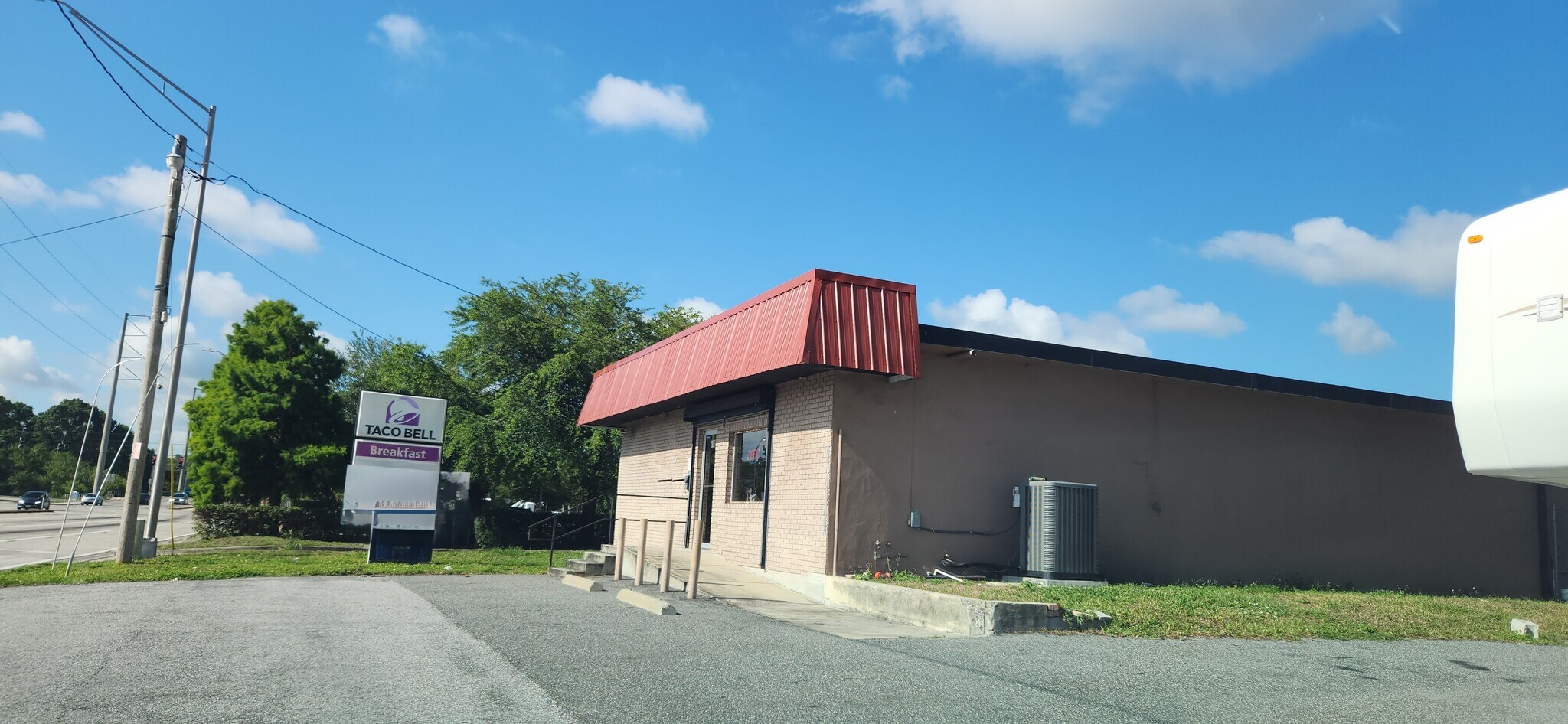 610 Combee Rd N, Lakeland, FL à vendre Photo de l’immeuble– Image 1 sur 7