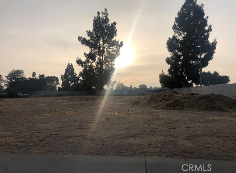 6840 Streeter Ave, Riverside, CA à vendre - Photo principale – Image 1 sur 2