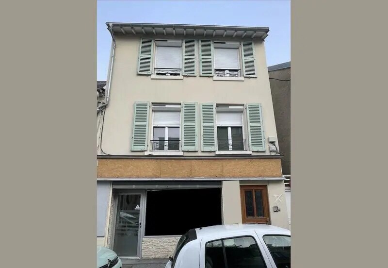 Local commercial dans Beaumont-sur-Oise à vendre - Photo de l’immeuble – Image 1 sur 11