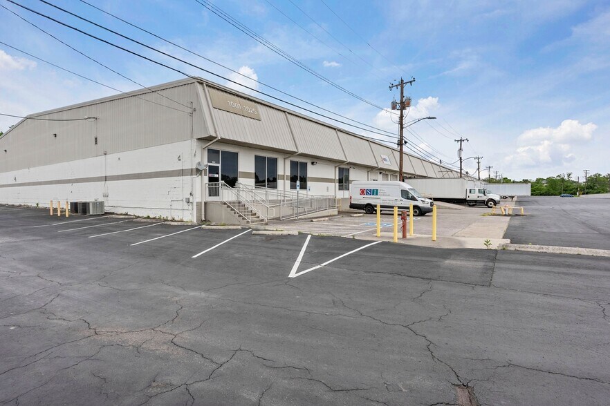 1010 Space Park South Dr, Nashville, TN à louer - Photo de l’immeuble – Image 2 sur 7