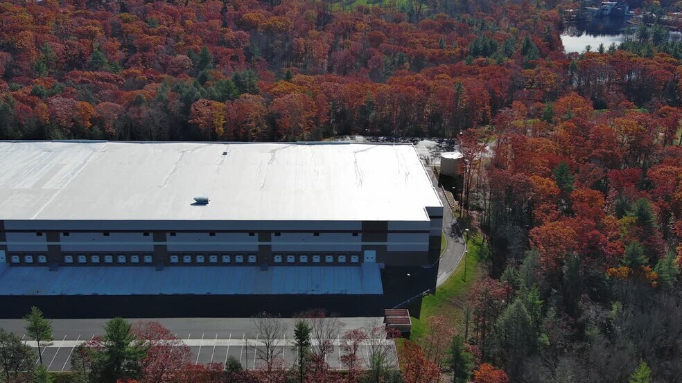 90 Huntoon Memorial Hwy, Leicester, MA à louer - Vidéo sur l’annonce professionnelle – Image 3 sur 11