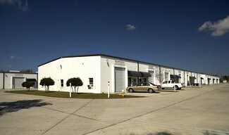 Plus de détails pour 8000-8016 118th Ave N, Largo, FL - Industriel/Logistique à louer