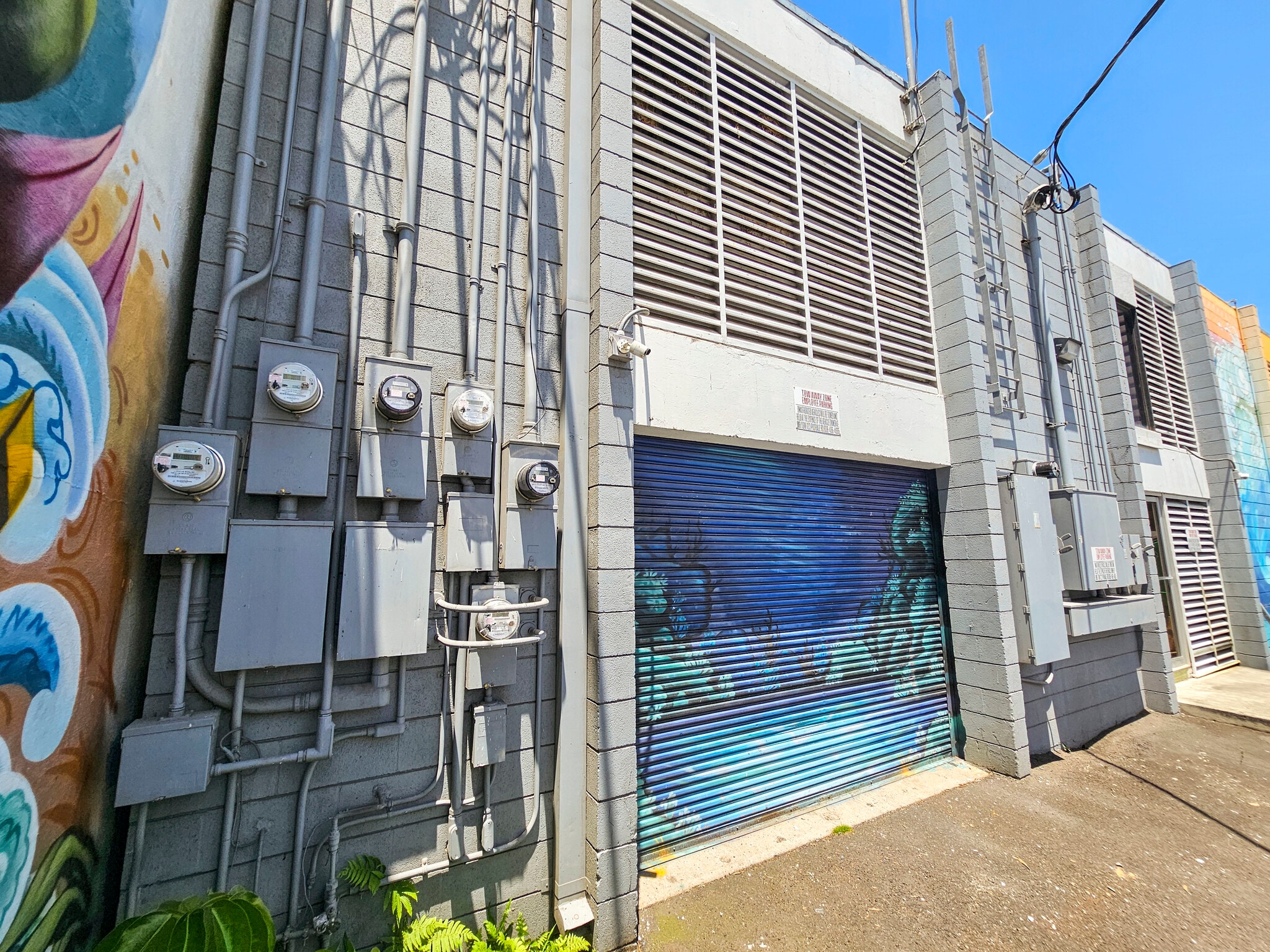 575 Cooke St, Honolulu, HI à louer Photo de l’immeuble– Image 1 sur 13