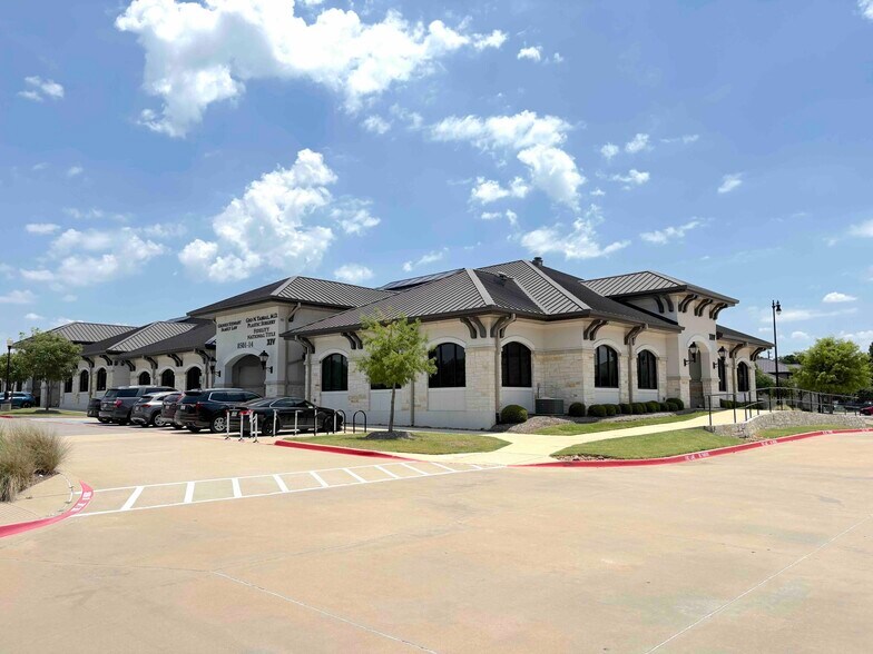 8501 Wade Blvd, Frisco, TX à louer - Photo de l’immeuble – Image 3 sur 5