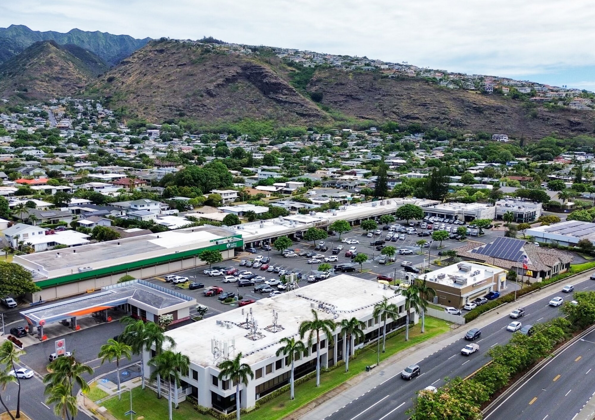 820 Hind Dr, Honolulu, HI à louer Photo principale– Image 1 sur 6