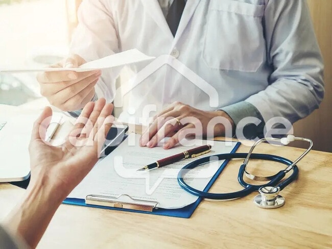 Plus de détails pour Local d’activités à vendre