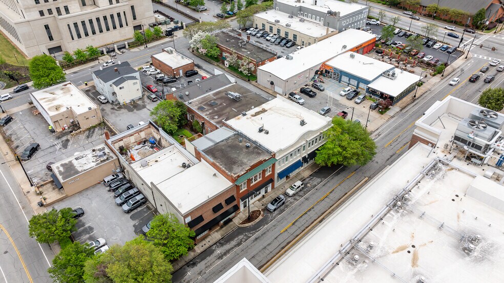 217-219 E Washington St, Greenville, SC à louer - Photo de l’immeuble – Image 3 sur 16
