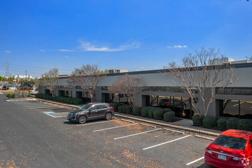 10100-10146 Huebner Rd, San Antonio, TX à louer - Photo de l’immeuble – Image 1 sur 9
