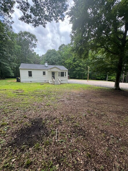 12701 Victory Church Rd, Raleigh, NC à louer - Photo principale – Image 1 sur 11