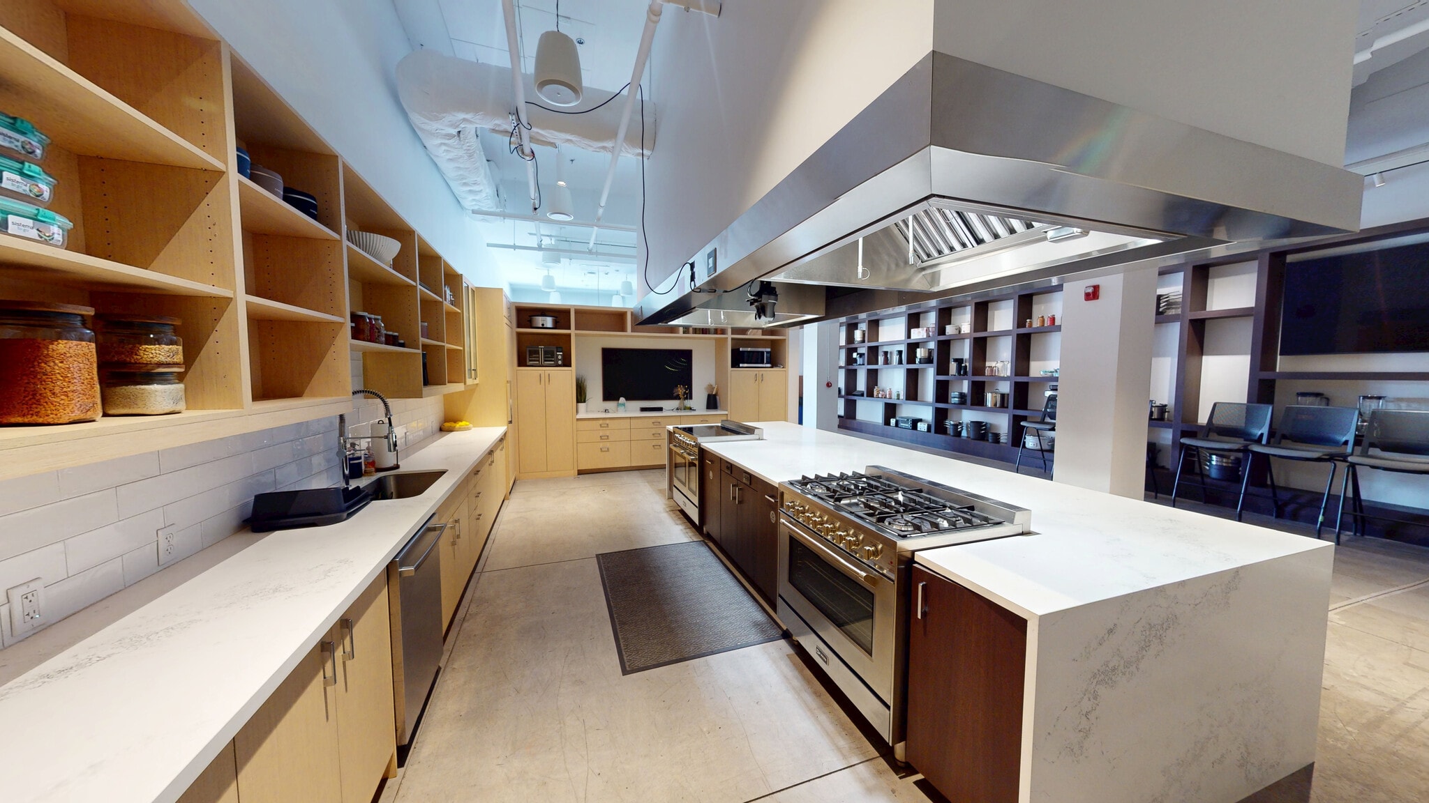16-18 Hudson Pl, Hoboken, NJ à louer Photo intérieure– Image 1 sur 3