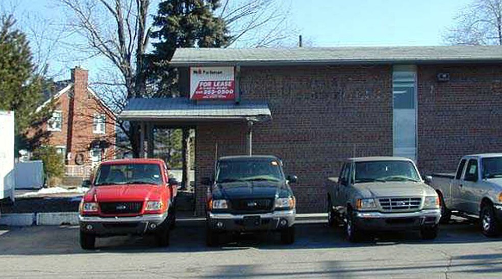 410 Cambridge Rd, Royal Oak, MI à vendre - Photo de l’immeuble – Image 2 sur 5