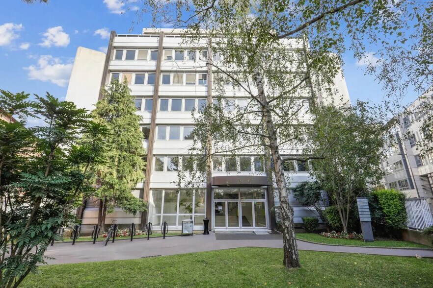 32 Rue De Cambrai, Paris à louer - Photo de l’immeuble – Image 3 sur 16