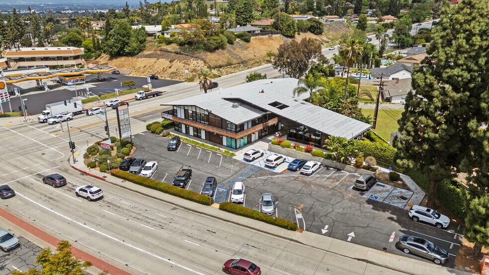 3120 S Hacienda Blvd, Hacienda Heights, CA à vendre - Photo de l’immeuble – Image 3 sur 30