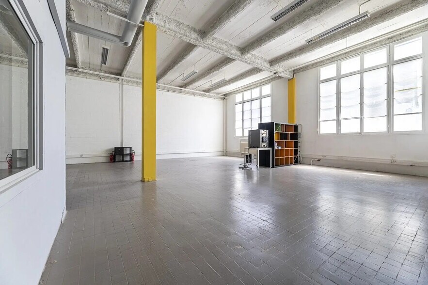 Bureau dans Montreuil à vendre - Photo de l’immeuble – Image 2 sur 10