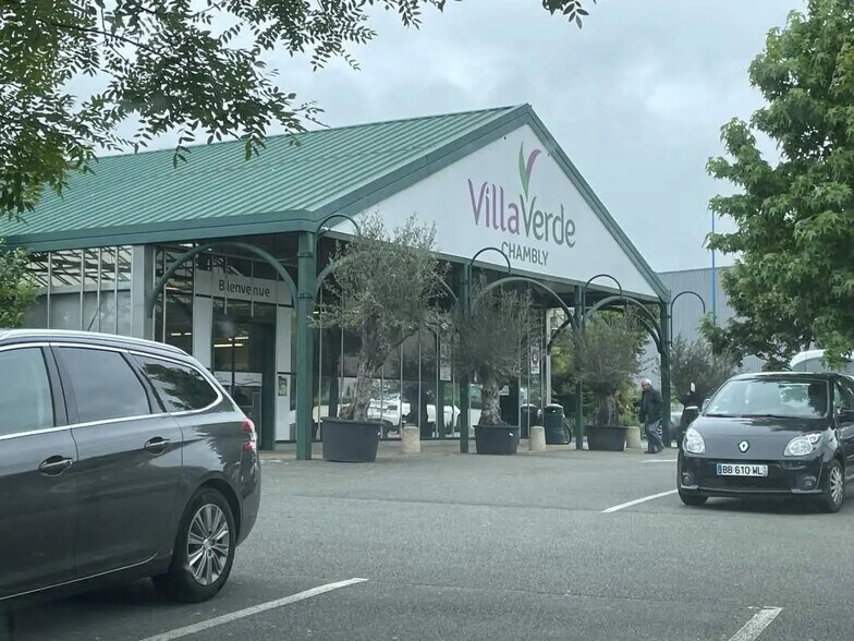 Local commercial dans Chambly à vendre - Photo de l’immeuble – Image 3 sur 9