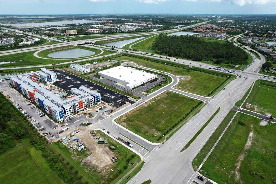 Alico Rd & I-75, Fort Myers, FL à louer - Photo de l’immeuble – Image 3 sur 7