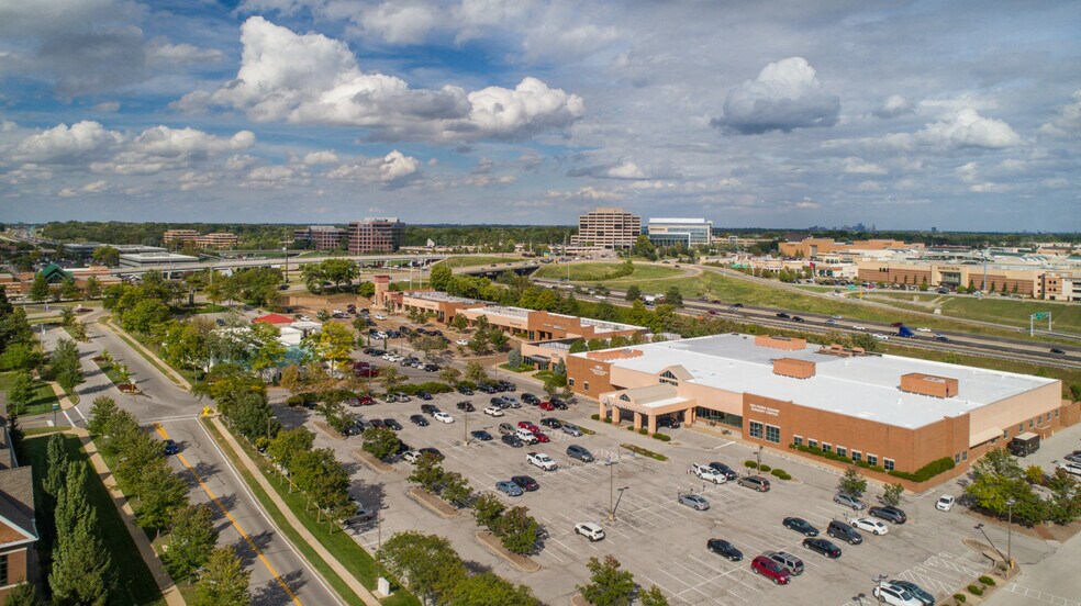 1010-1092 Old Des Peres Rd, Des Peres, MO à louer - Photo de l’immeuble – Image 3 sur 5