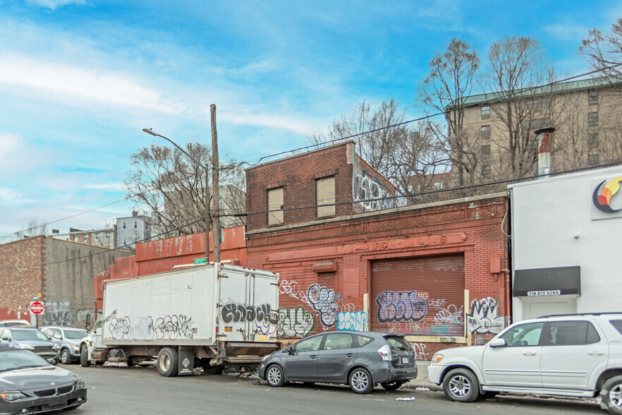 1801 Carter Ave, Bronx, NY à vendre - Photo principale – Image 1 sur 3