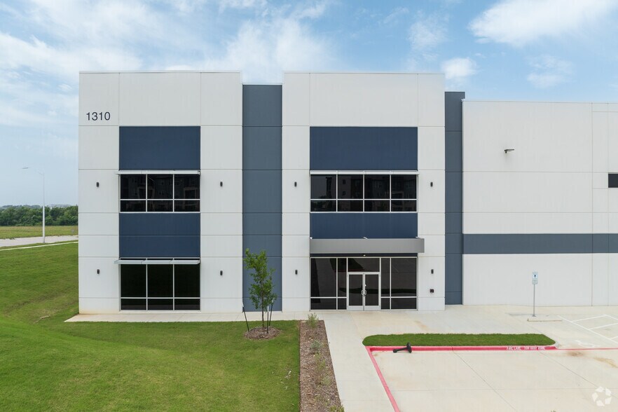 1310 Blue Ridge, Georgetown, TX à louer - Photo de l’immeuble – Image 3 sur 17