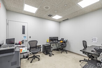 101 Cottontail Ln, Somerset, NJ à louer Photo intérieure– Image 1 sur 11