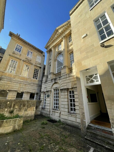Church St, Bath à vendre - Photo de l’immeuble – Image 2 sur 10