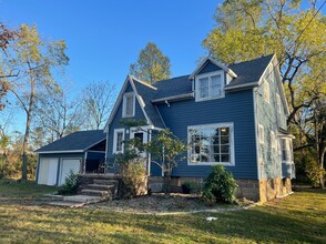 711 W Bagley Rd, Berea, OH à louer Photo de l’immeuble– Image 1 sur 7