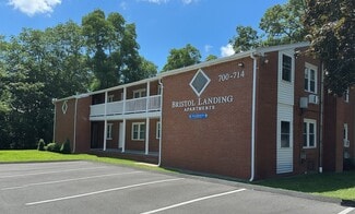 Plus de détails pour 714 Middle St, Bristol, CT - Logement à vendre