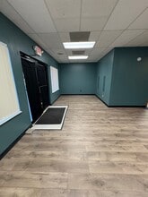 645 W Highway 50, O'Fallon, IL à louer Photo intérieure– Image 2 sur 8