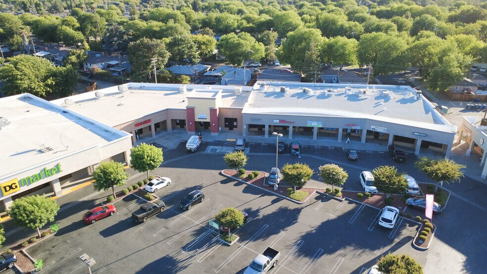 2001-2055 Tully Rd, Modesto, CA à louer - Photo de l’immeuble – Image 3 sur 5