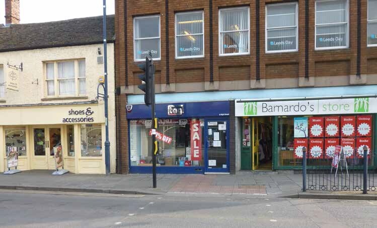 4 High St, St. Neots à louer - Photo de l’immeuble – Image 3 sur 3
