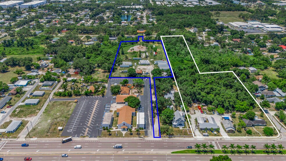 2008 E 53rd Ave E, Bradenton, FL à vendre - Photo de l’immeuble – Image 3 sur 14