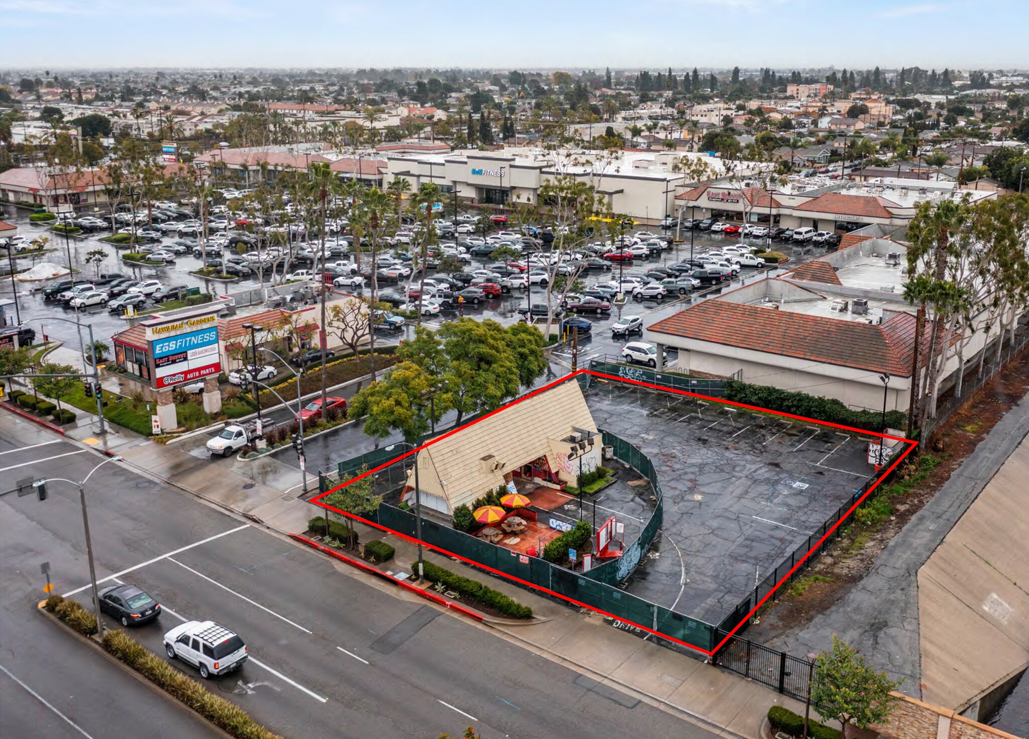 12056 Carson St, Hawaiian Gardens, CA à louer Photo de l’immeuble– Image 1 sur 8