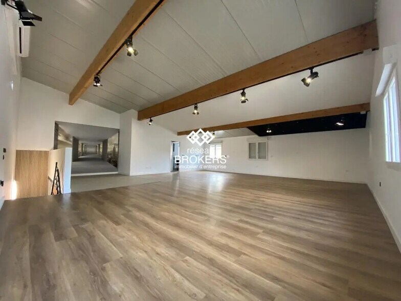 Local d’activités dans Noyarey à louer - Photo intérieure – Image 3 sur 20