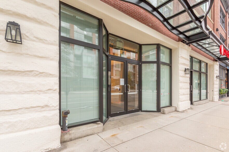 1128 Homer St, Vancouver, BC à louer - Photo de l’immeuble – Image 2 sur 5