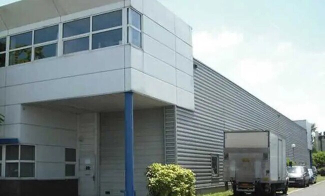 Plus de détails pour Bureau, Local d'activités à louer