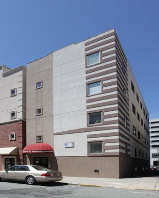 Plus de détails pour 97 Bayard St, New Brunswick, NJ - Bureau à louer