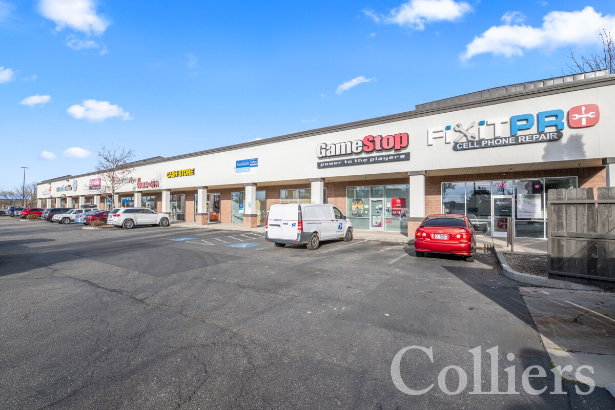 8162-8186 W Overland Rd, Boise, ID à louer Photo de l’immeuble– Image 1 sur 15